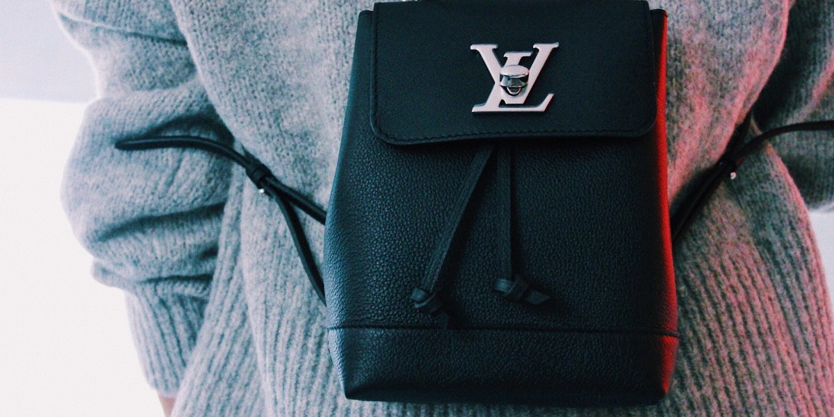 LV Outlets: Redefining Elegance with the Finest Woman Bags