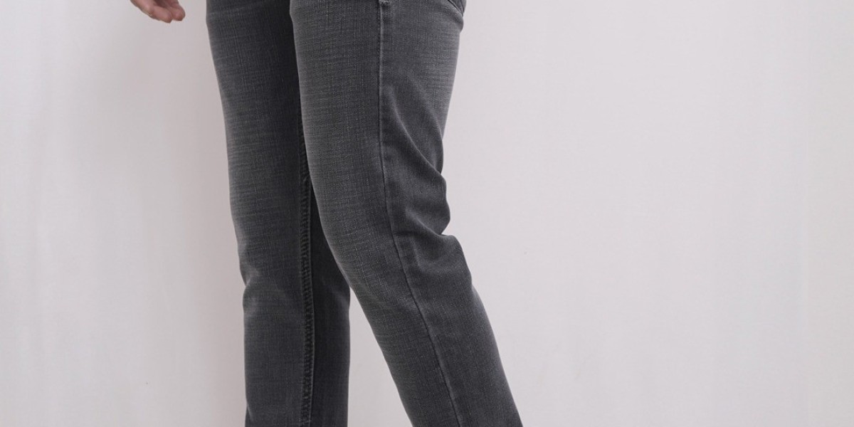 Yanaa: Your Destination for Comfortable Men’s Trousers Online in Australia