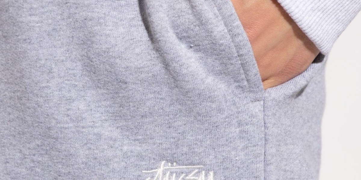 Jogging Stussy: The Perfect Fusion of Streetwear, Comfort, and Performance